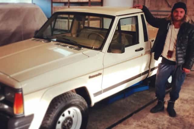 Jeep Cherokee (1988) thumbnail 2