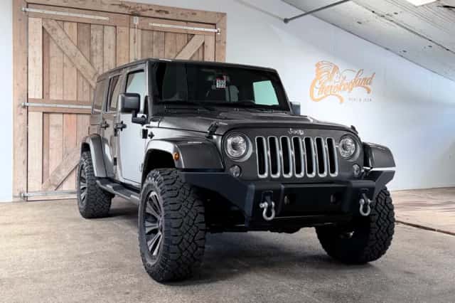 Jeep Wrangler (2018) thumbnail 1