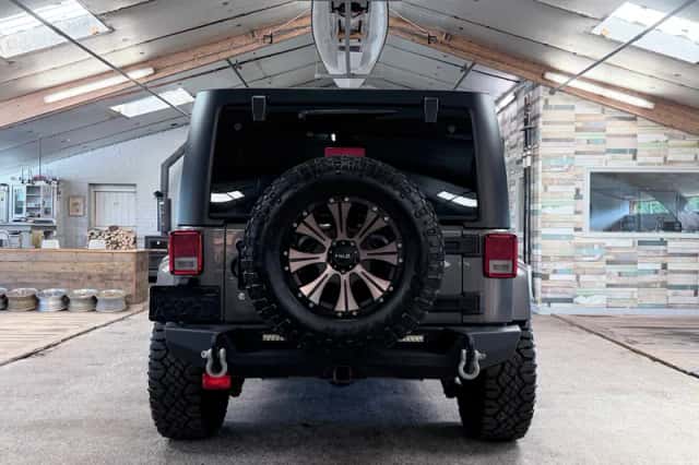 Jeep Wrangler (2018) thumbnail 5