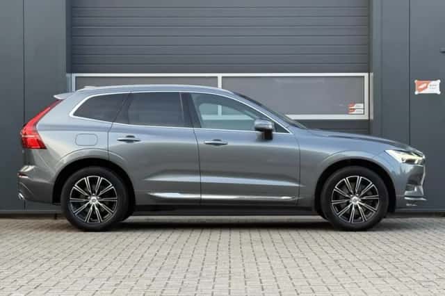 Volvo XC60 (2017) thumbnail 1