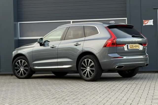 Volvo XC60 (2017) thumbnail 6