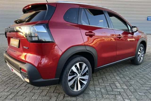 Suzuki S-Cross (2025) thumbnail 5