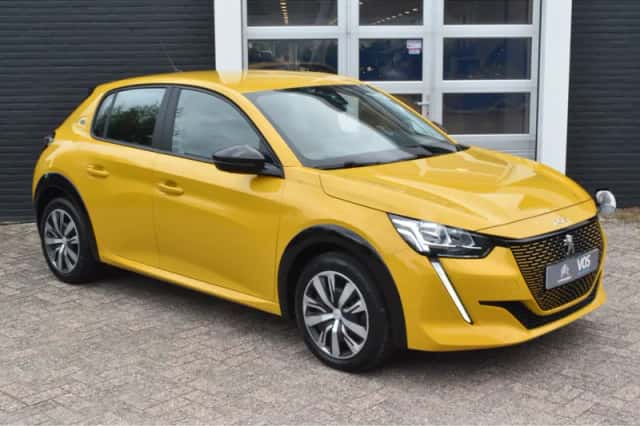 Peugeot e-208 (2022) thumbnail 6