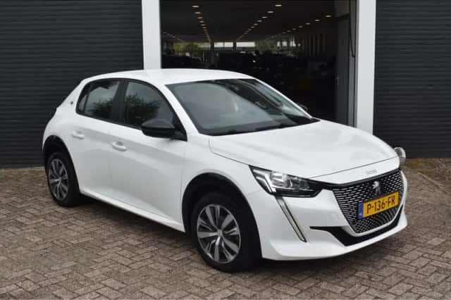 Peugeot e-208 (2022) thumbnail 6
