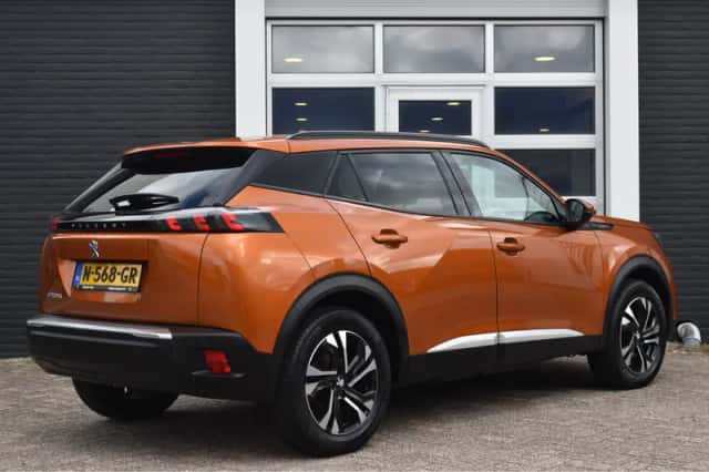 Peugeot e-2008 (2021) thumbnail 3