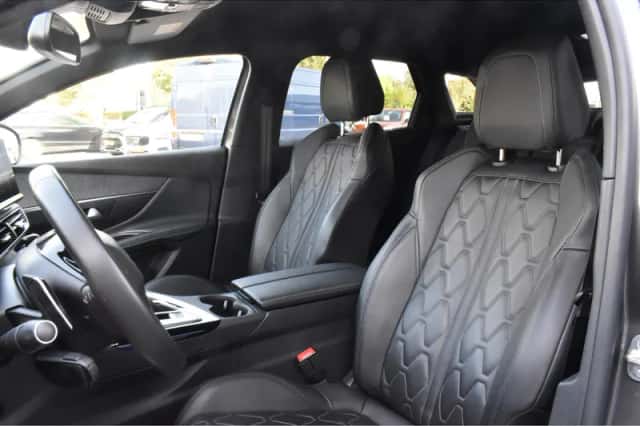 Peugeot 3008 (2024) thumbnail 2