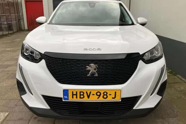 Peugeot 2008 (2020) thumbnail 2