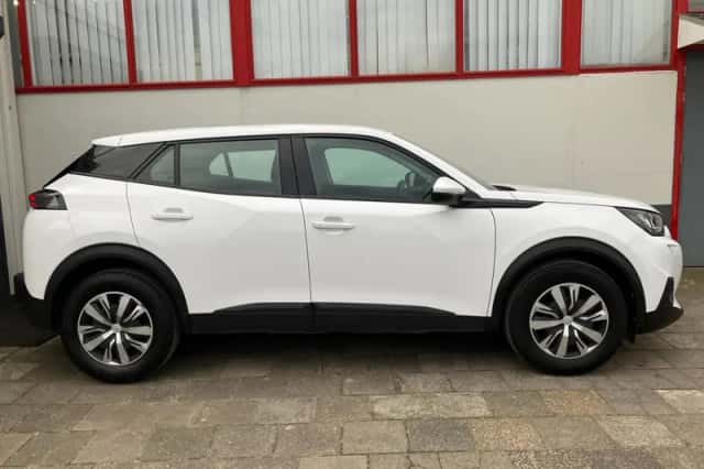 Peugeot 2008 (2020) thumbnail 6