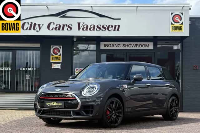 MINI Clubman (2015) thumbnail 1