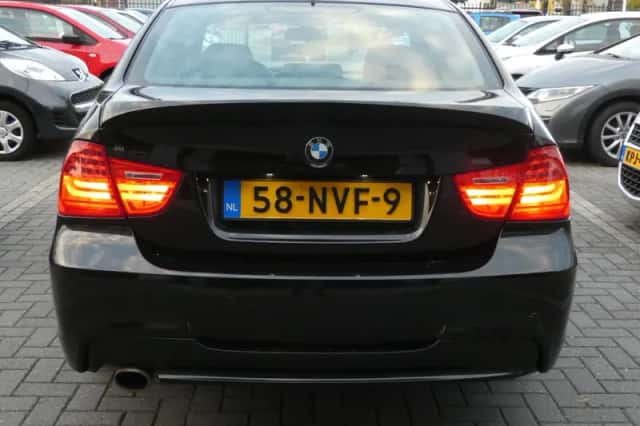 BMW 3-Serie (2010) thumbnail 3