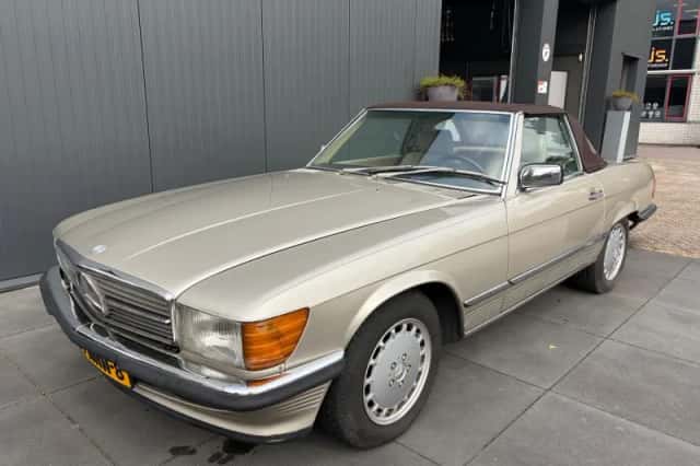 Mercedes-Benz SL-Klasse (1986) thumbnail 1