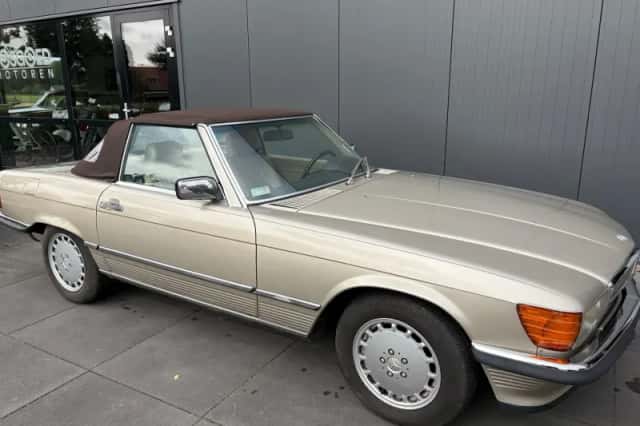 Mercedes-Benz SL-Klasse (1986) thumbnail 6