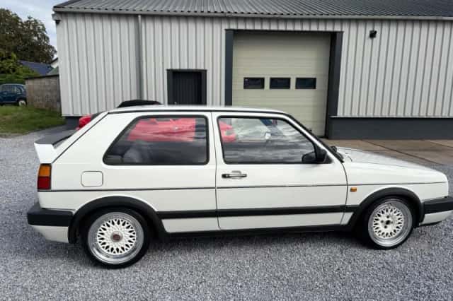 Volkswagen Golf (1988) thumbnail 2
