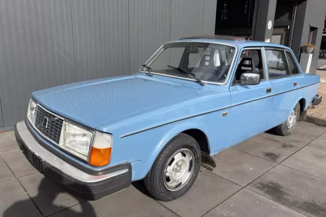 Volvo 240 (1981) thumbnail 1