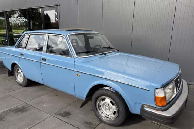 Volvo 240 (1981) thumbnail 2