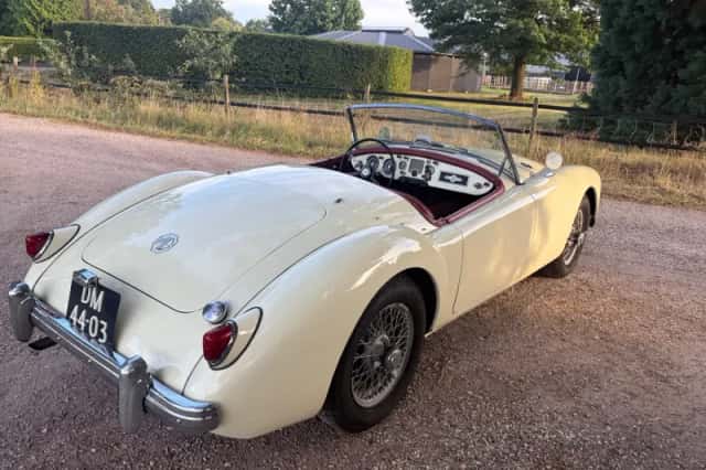 MG A (1959) thumbnail 3