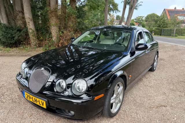 Jaguar S-Type (2003) thumbnail 1