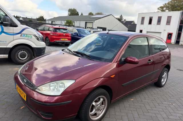 Ford Focus (2004) thumbnail 1