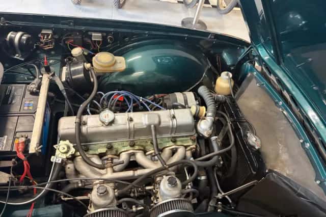 Triumph TR6 (1975) thumbnail 5