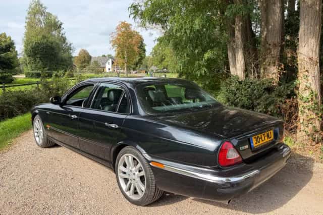 Jaguar XJR (2003) thumbnail 2