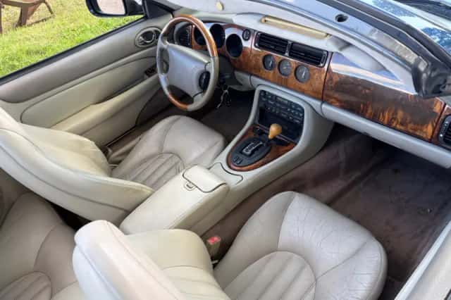 Jaguar XK8 (1997) thumbnail 5