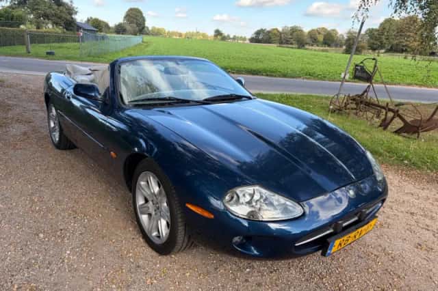 Jaguar XK8 (1997) thumbnail 6