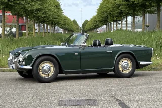 Triumph TR4 (1963) thumbnail 1