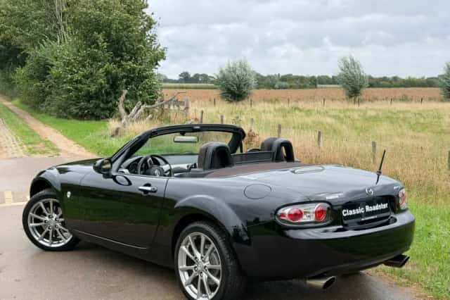 Mazda MX-5 (2008) thumbnail 3