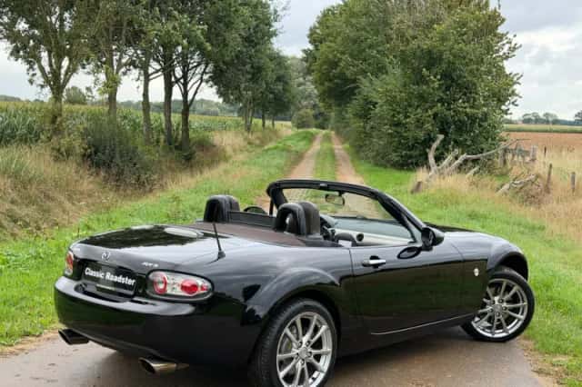 Mazda MX-5 (2008) thumbnail 5
