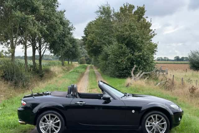 Mazda MX-5 (2008) thumbnail 6