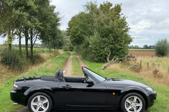 Mazda MX-5 (2006) thumbnail 6