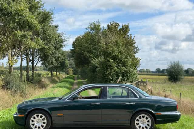 Jaguar XJ (2003) thumbnail 2