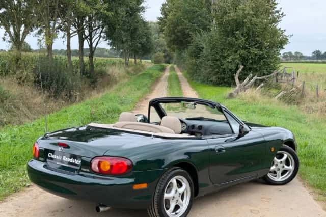Mazda MX-5 (2000) thumbnail 5