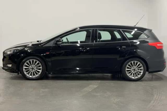 Ford Focus (2017) thumbnail 2