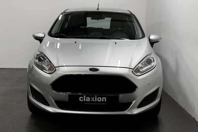 Ford Fiesta (2017) thumbnail 3