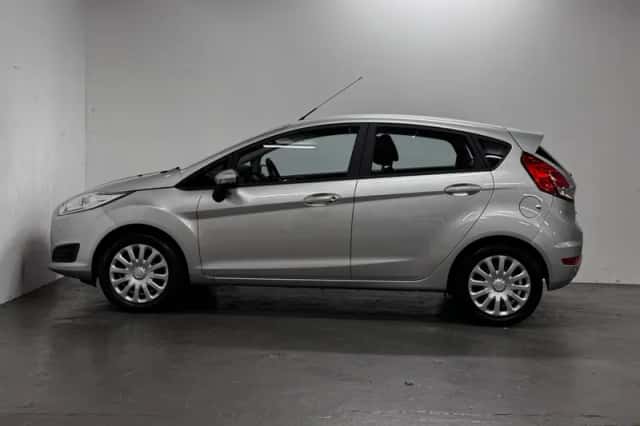 Ford Fiesta (2017) thumbnail 5