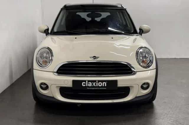 MINI Clubman (2011) thumbnail 2