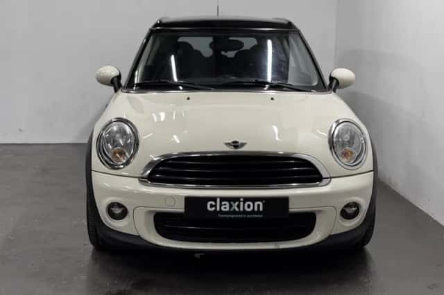 MINI Clubman (2011) thumbnail 3