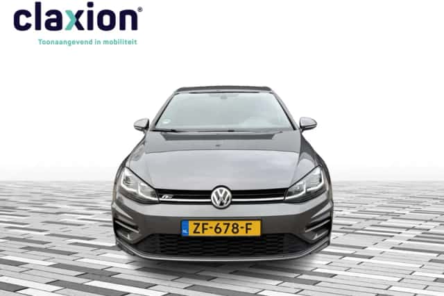 Volkswagen Golf (2019) thumbnail 3