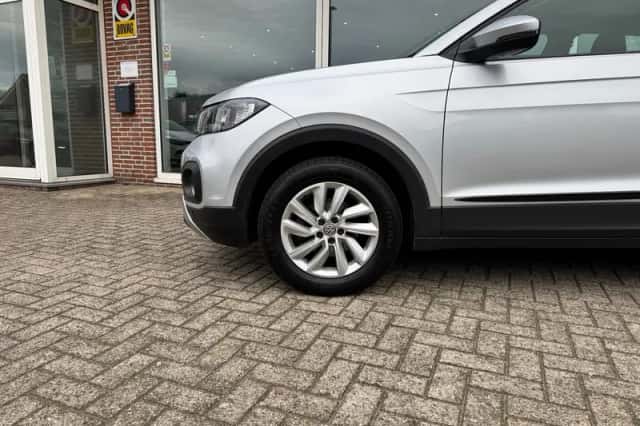 Volkswagen T-Cross (2021) thumbnail 4