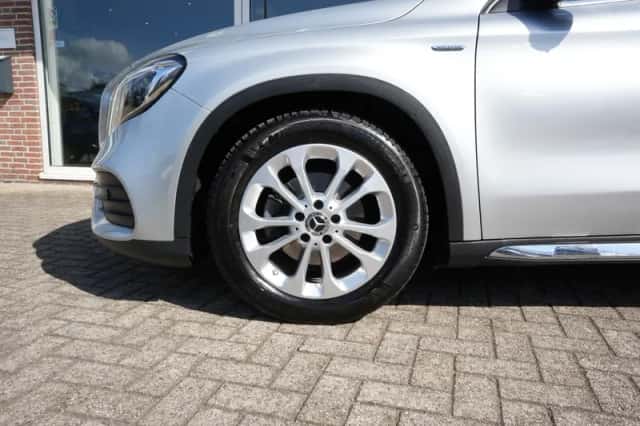 Mercedes-Benz GLA-Klasse (2019) thumbnail 3