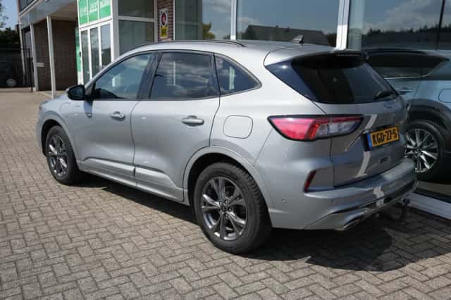 Ford Kuga (2021) thumbnail 6
