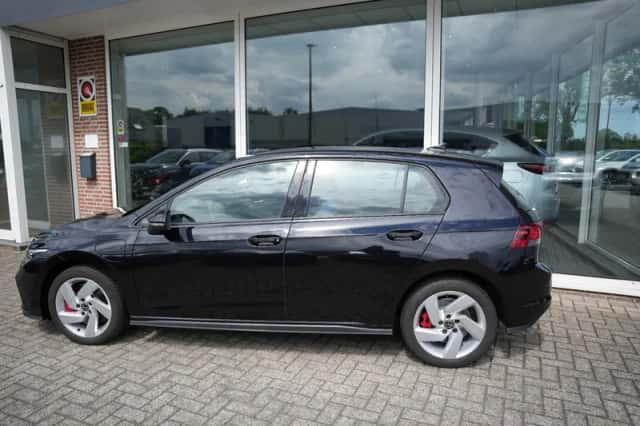 Volkswagen Golf (2022) thumbnail 6