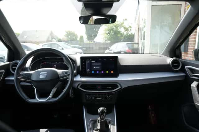 SEAT Arona (2022) thumbnail 4