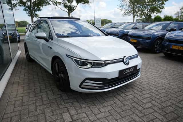 Volkswagen Golf (2020) thumbnail 3