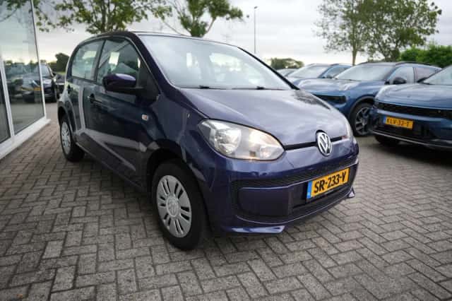 Volkswagen Up! (2016) thumbnail 2