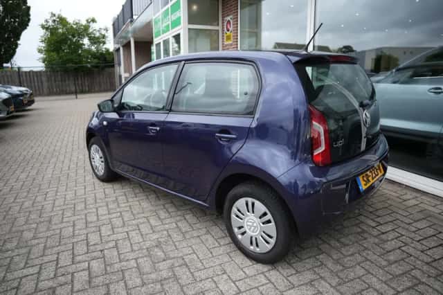 Volkswagen Up! (2016) thumbnail 4