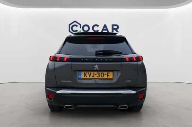 Peugeot 2008 (2021) thumbnail 4