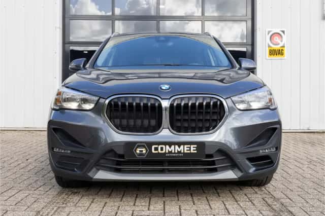 BMW X1 (2021) thumbnail 6