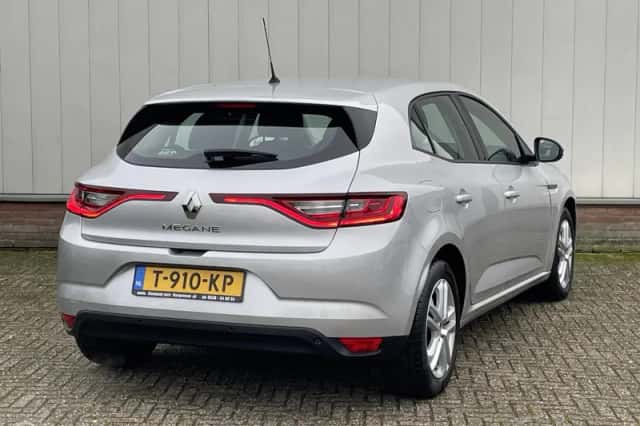 Renault Mégane (2017) thumbnail 2